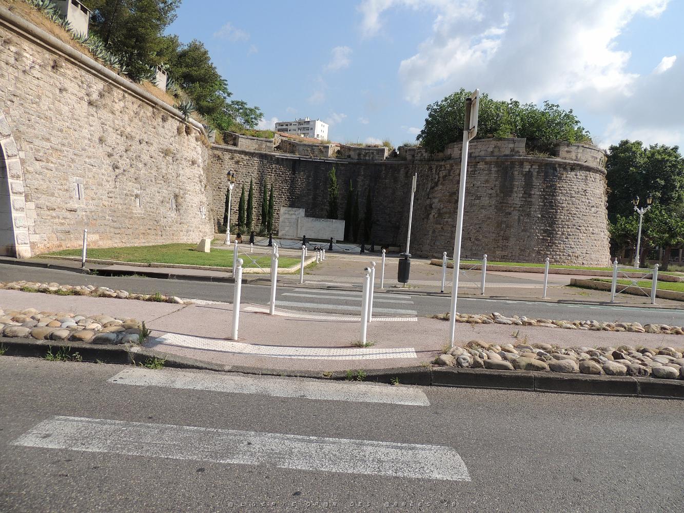 2018 07 05 A TOULON HOMMAGE AU MASSACRE DU 5 07 1962 A ORAN PAR MARCEL MORVAN (9).JPG -           
